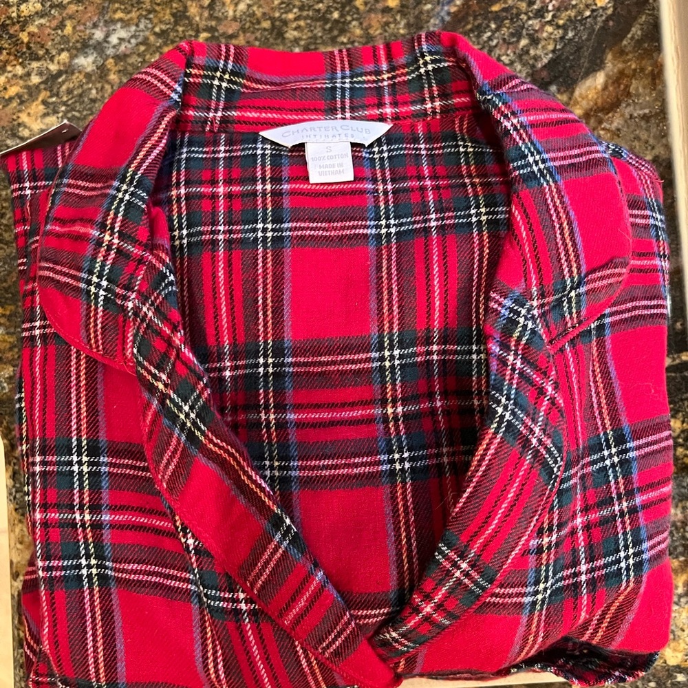 Macy’s Plaid Flannel Pajamas - NEW